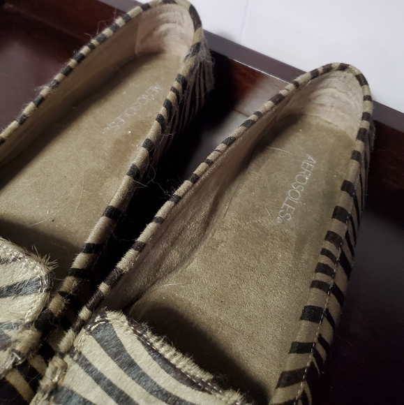 NWOT cow hide suede zebra stripe flats, Aerosoles - Picture 3 of 5